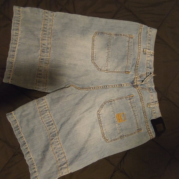 Marithe Francois Girbaud-Men's Jean shorts - Picture 2 of 3